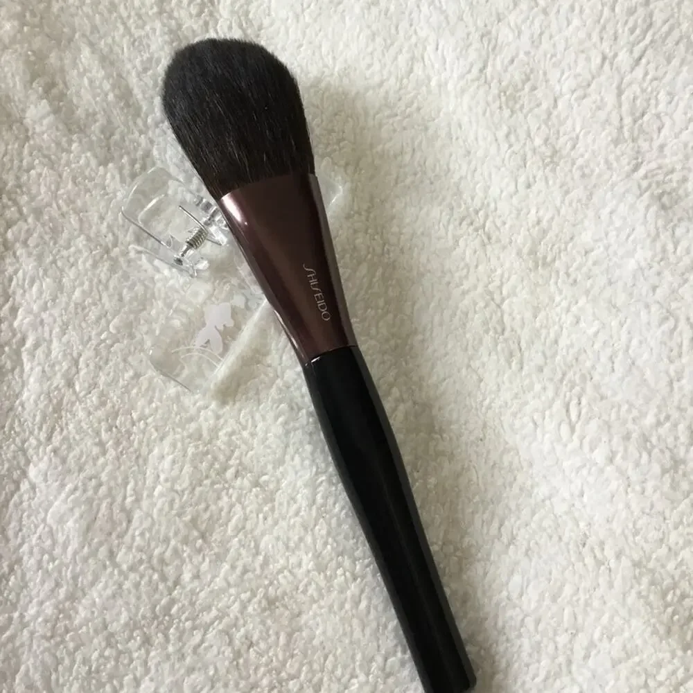 Shiseido Black Handle with Rose Metallic Ferrule Face Brush - Picture 3 of 16